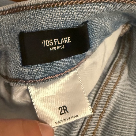 70’s Mid Rise Flare Jeans Light Wash sz 2R - Picture 7 of 9